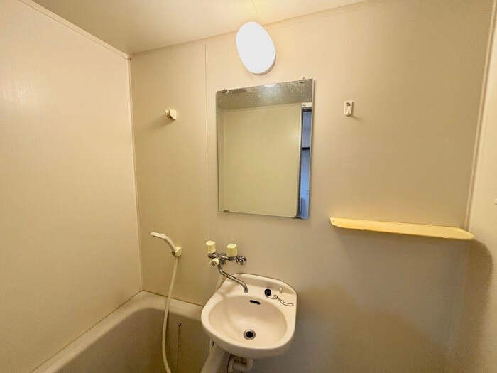 物件内観写真12　(洗面)