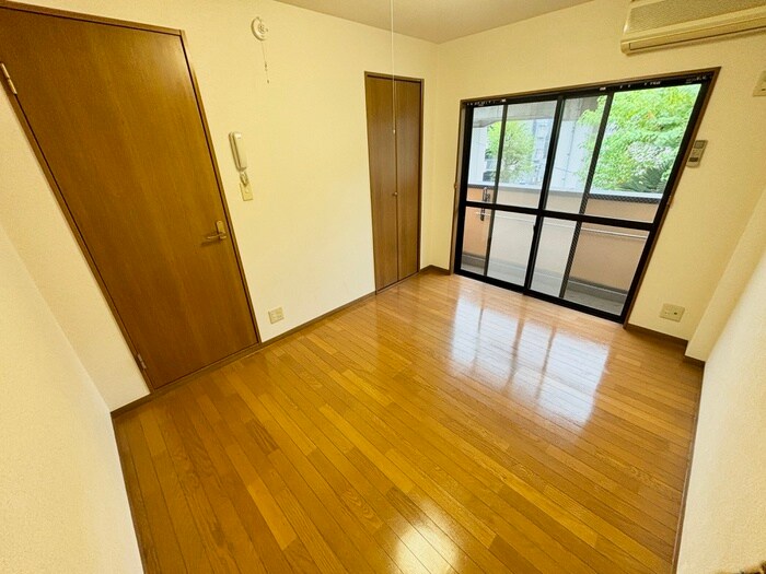 物件内観写真14　(居室)