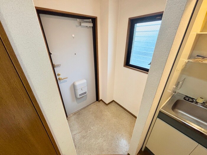 物件内観写真19　(玄関)