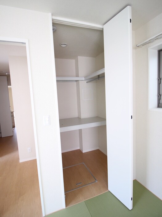 物件内観写真21　(収納)