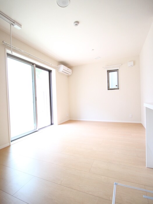 物件内観写真22　(居室)