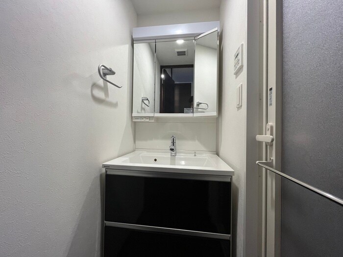 物件内観写真11　(洗面)