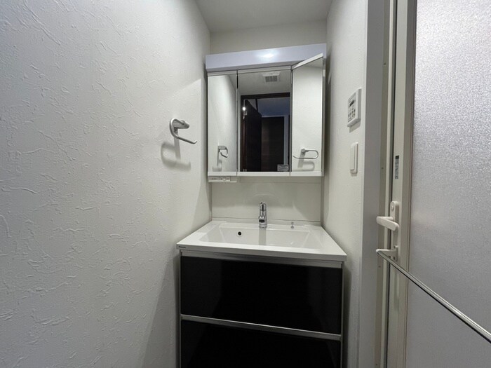 物件内観写真11　(洗面)