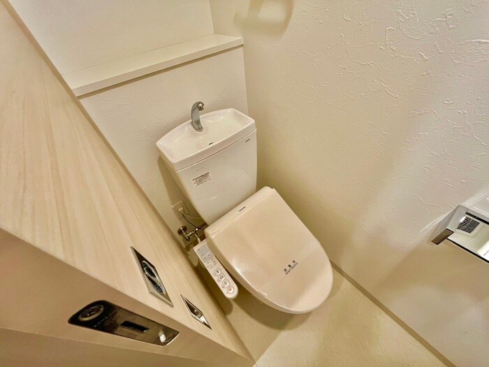 物件内観写真12　(トイレ)