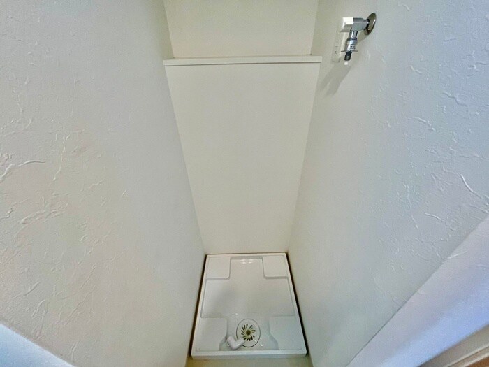 物件内観写真14　(洗濯機置場)