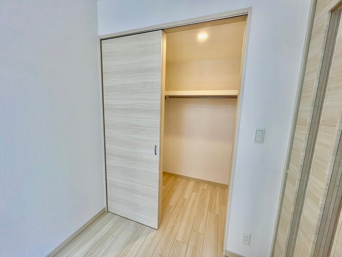 物件内観写真15　(収納)