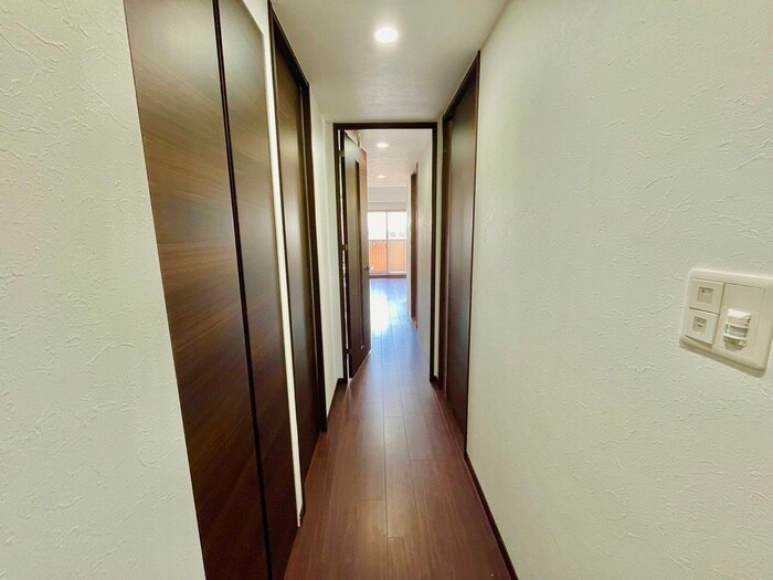 物件内観写真18　(廊下)