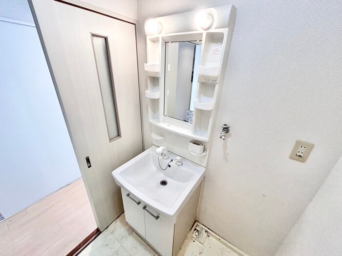 物件内観写真9　(洗面)