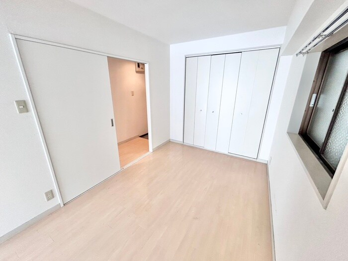 物件内観写真12　(収納)