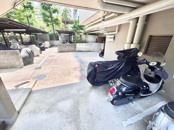 バイク置き場
