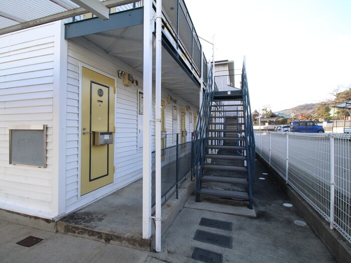 物件外観写真2　(エントランス部分)