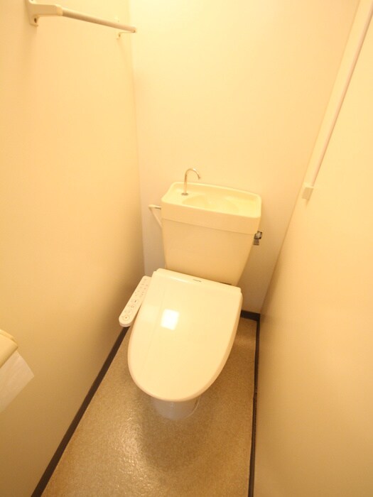 物件内観写真14　(トイレ)