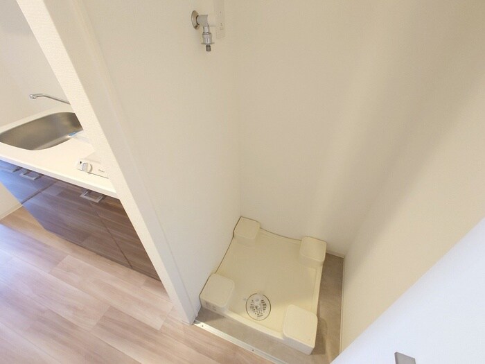 物件内観写真13　(洗濯機置場)