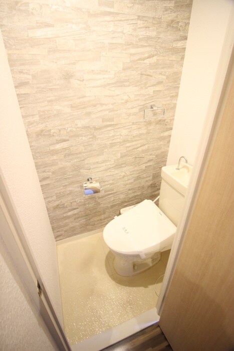 物件内観写真11　(トイレ)