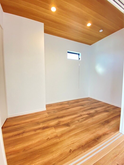 物件内観写真8　(居室)