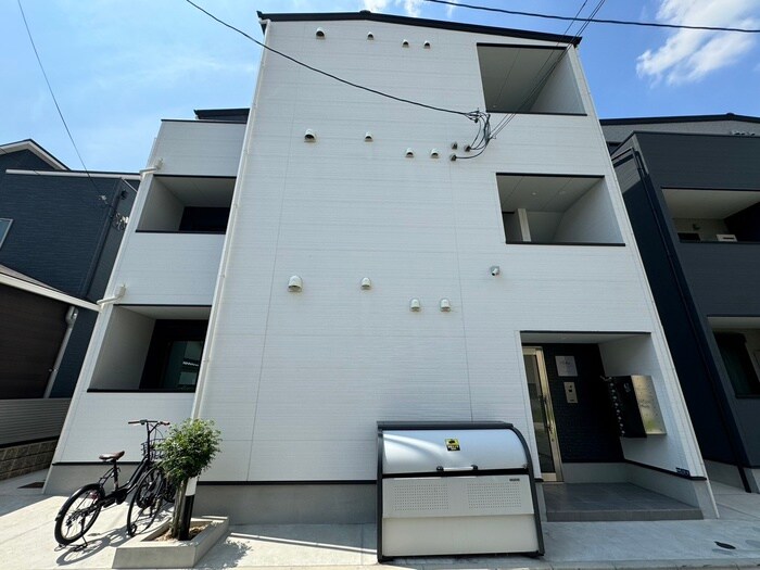 物件外観写真4　(駐輪場)