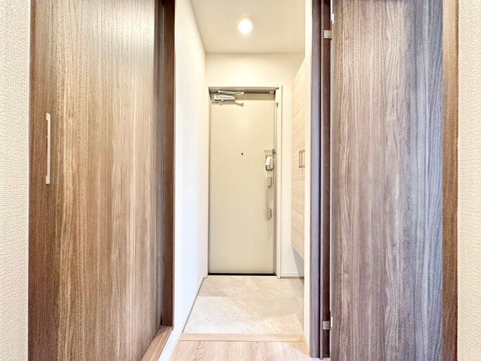 物件内観写真17　(玄関)