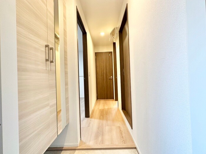 物件内観写真18　(廊下)