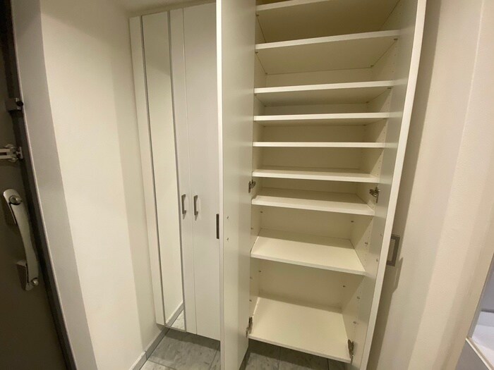 物件内観写真8　(靴箱)