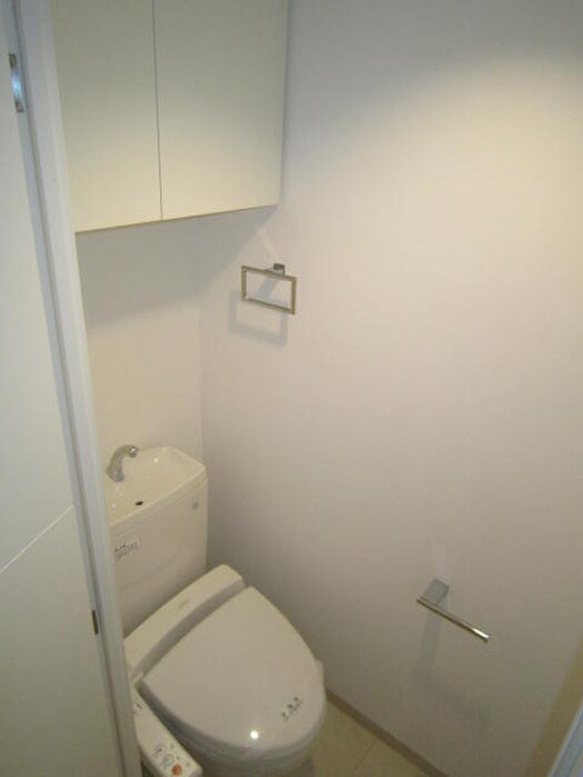 物件内観写真8　(トイレ)
