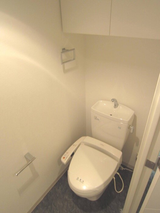 物件内観写真9　(トイレ)