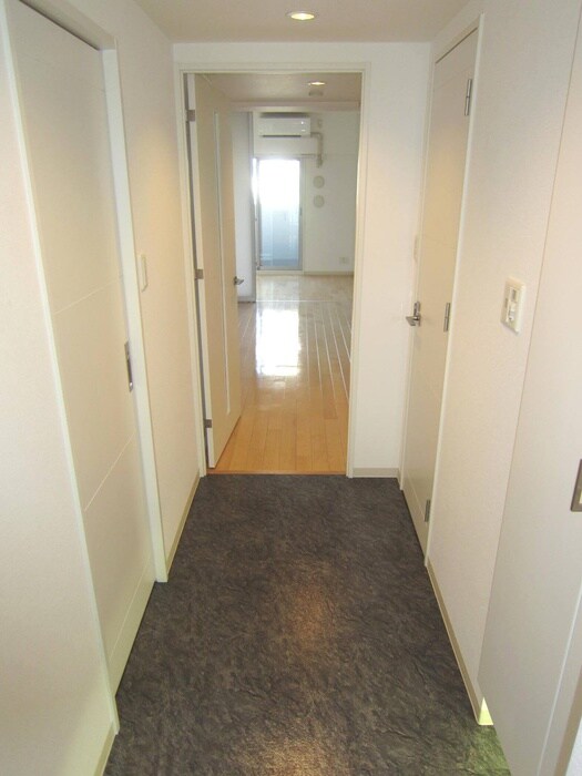 物件内観写真12　(廊下)