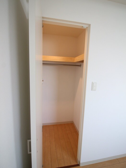 物件内観写真16　(収納)