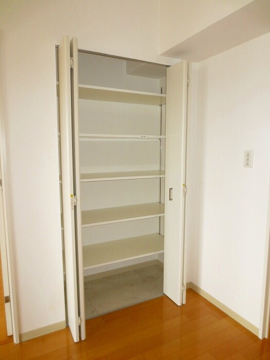 物件内観写真17　(収納)