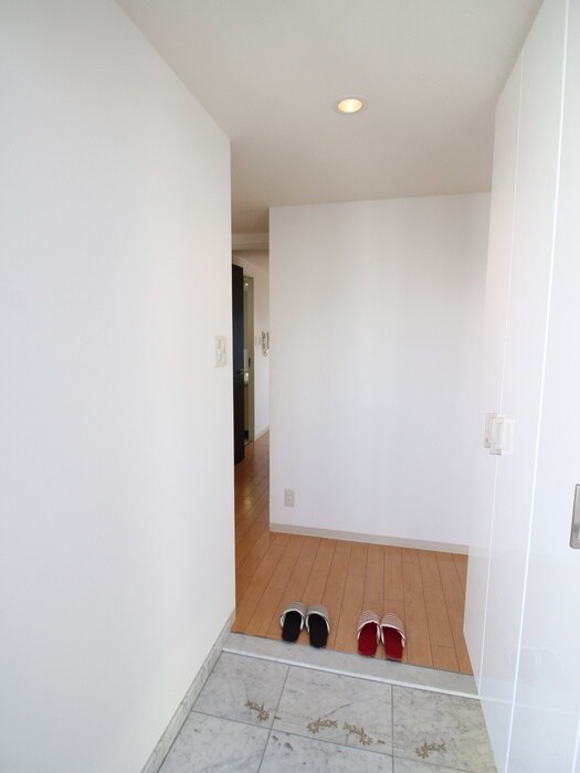 物件内観写真18　(廊下)