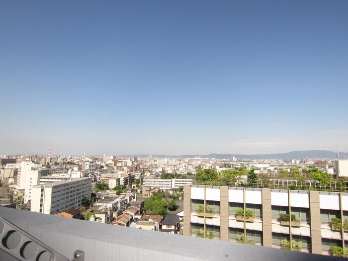 物件内観写真21　(室内からの展望)