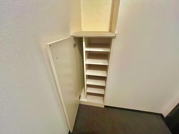 物件内観写真8　(靴箱)