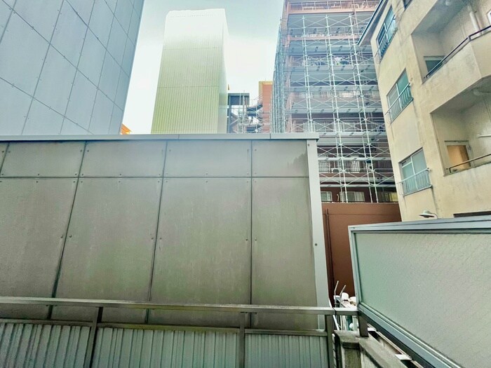 物件内観写真20　(室内からの展望)