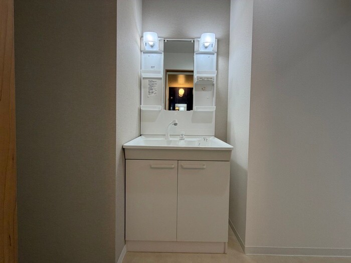 物件内観写真12　(洗面)