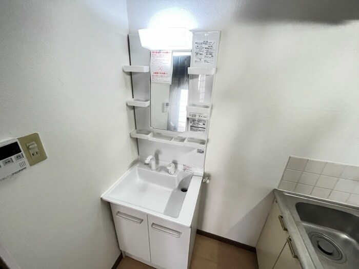 物件内観写真8　(洗面)