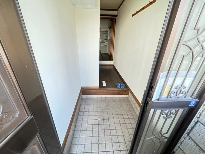 物件内観写真19　(玄関)