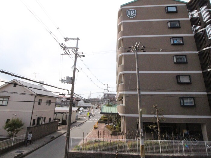 物件内観写真17　(室内からの展望)