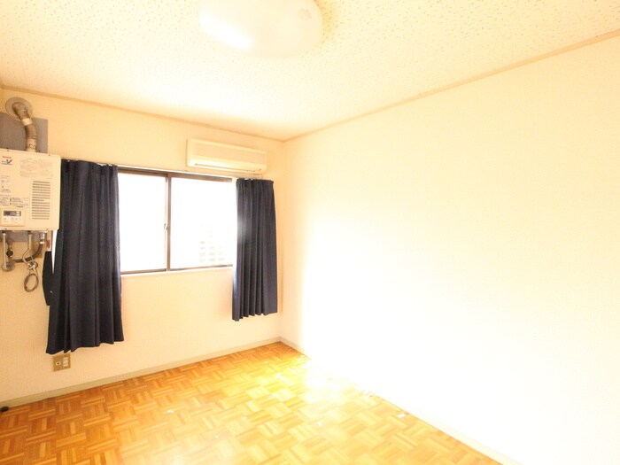 物件内観写真18　(居室)