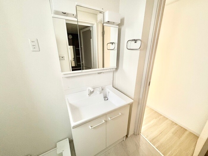 物件内観写真12　(洗面)