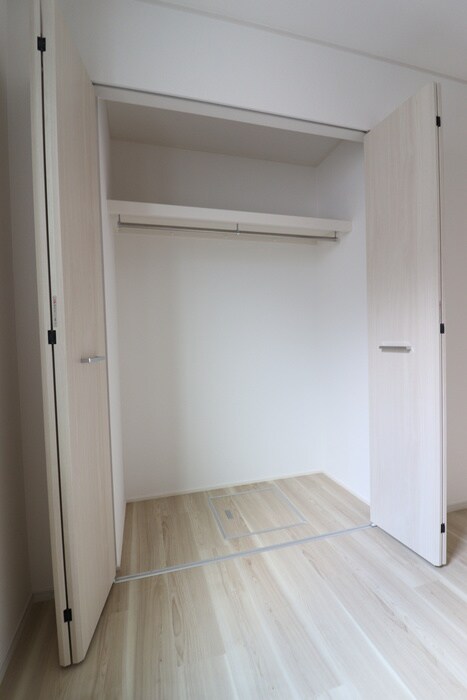 物件内観写真12　(収納)