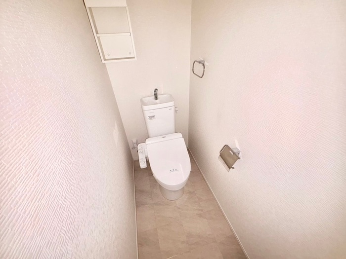 物件内観写真14　(トイレ)