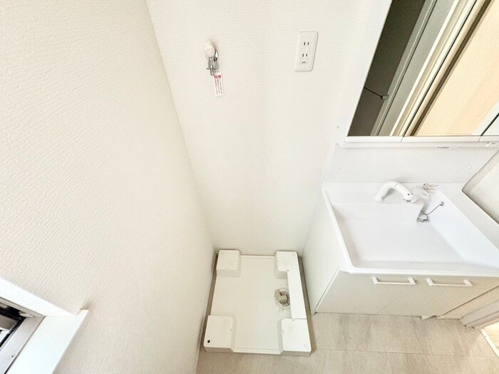 物件内観写真18　(洗濯機置場)