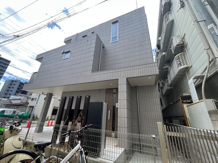 物件外観写真5　(建築中)