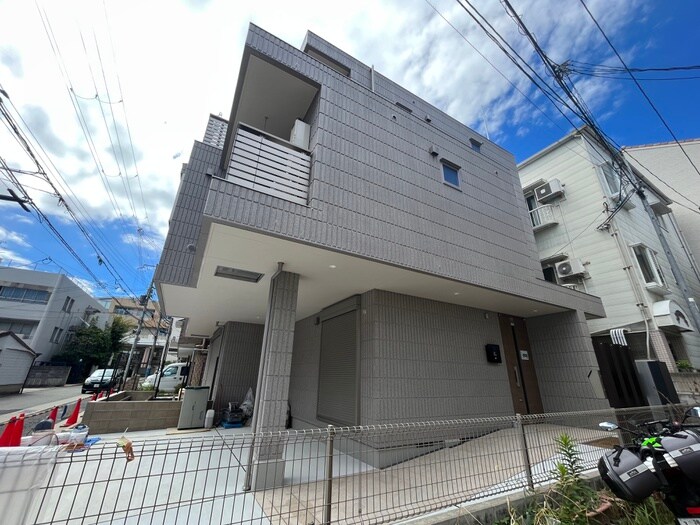 物件外観写真6　(建築中)