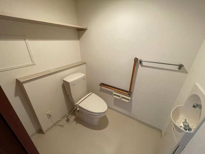 物件内観写真15　(トイレ)