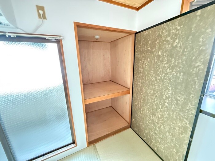 物件内観写真12　(収納)