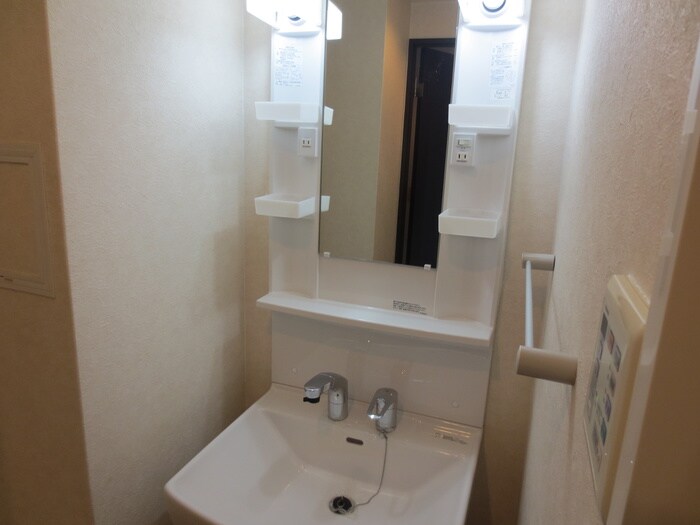 物件内観写真8　(洗面)