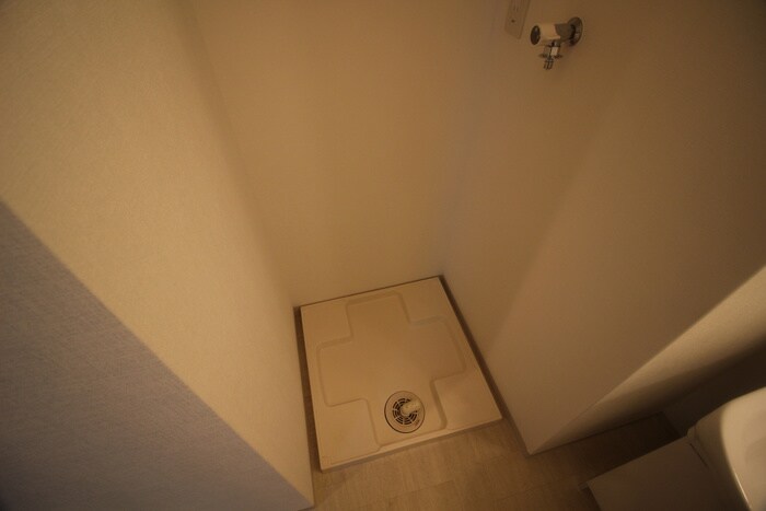 物件内観写真11　(洗濯機置場)