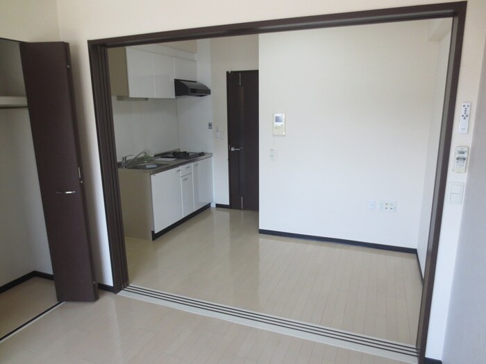 物件内観写真14　(居室)