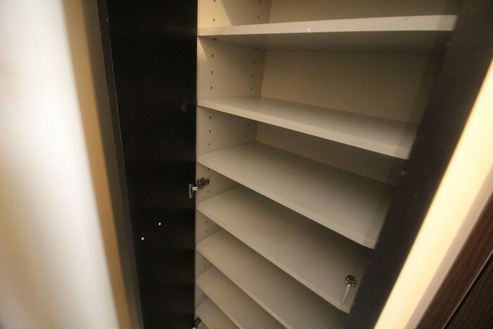 物件内観写真17　(靴箱)