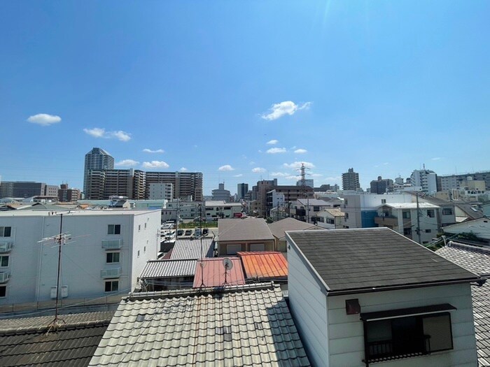 物件内観写真21　(室内からの展望)